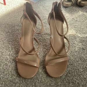 Size 8 nude patent heels Charles David